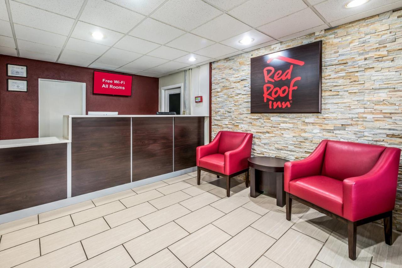 Red Roof Inn & Suites Wapakoneta Exterior photo